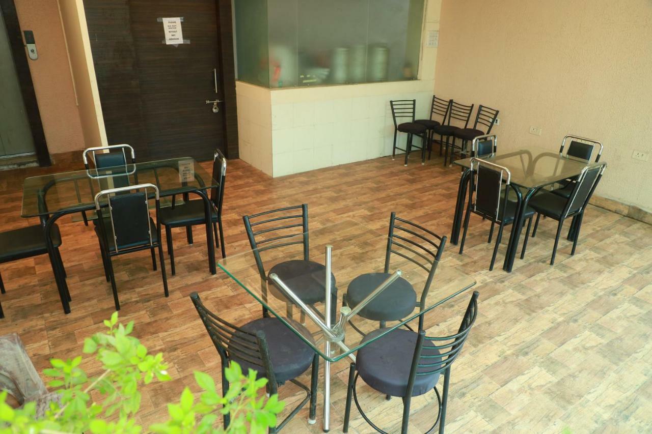 Hotel Suryodaya Ujaim Exterior foto
